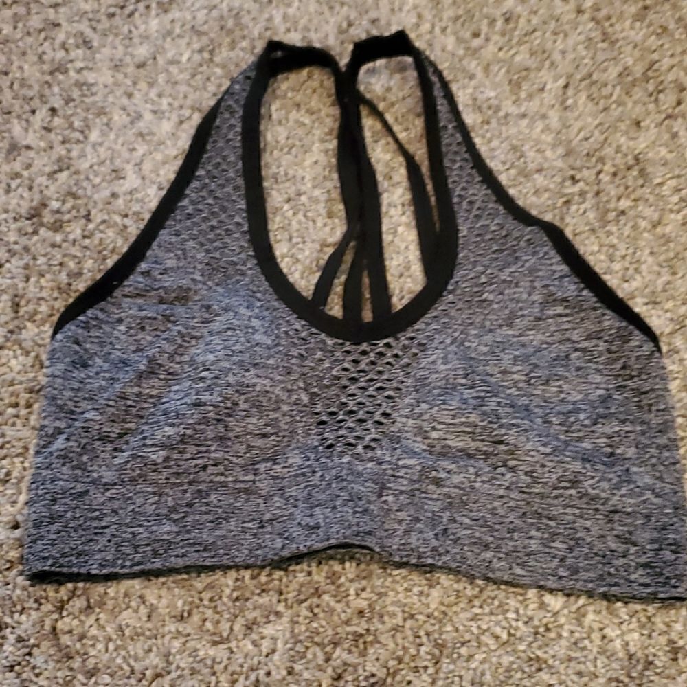 Brand new VS sport bra